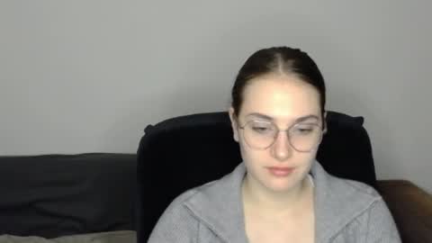 mila_keyy online show from April 27, 8:31 pm
