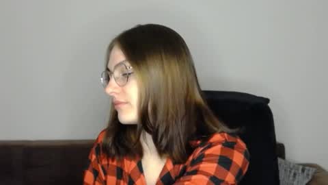 mila_keyy online show from May 23, 8:23 pm