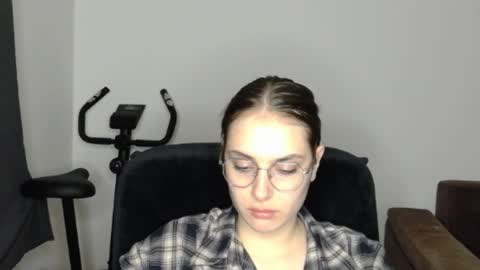 mila_keyy online show from May 30, 9:05 pm