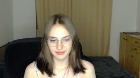 mila_keyy online show from July 17, 8:20 pm
