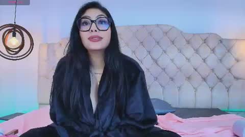 mila_lune1 online show from August 10, 7:43 am