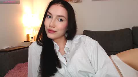 mila nowak online show from August 30, 5:46 pm