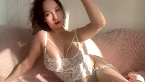 mila petal online show from August 6, 12:26 pm