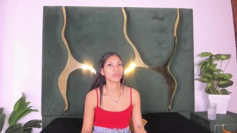 mila_petiteasm online show from August 8, 12:05 pm