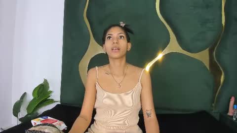 mila_petiteasm online show from August 10, 12:28 pm