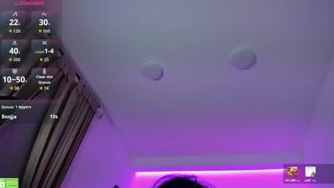 mila_quin online show from August 12, 10:23 pm