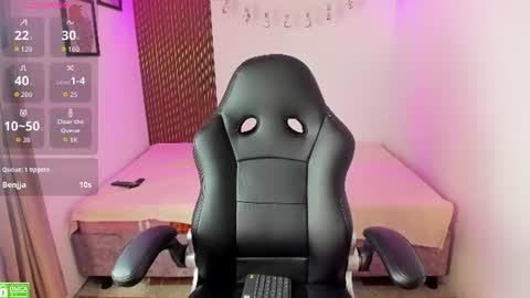 mila_quin online show from August 13, 1:41 am