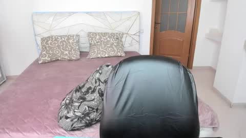 mila_rosse4 online show from August 12, 3:36 pm