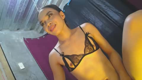 mila_seductressxx online show from July 13, 3:13 am