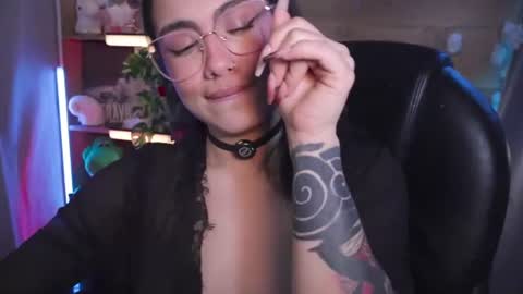 M I L A  online show from August 6, 2:27 pm