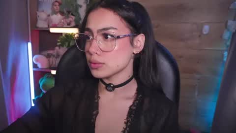 M I L A  online show from August 6, 3:33 pm