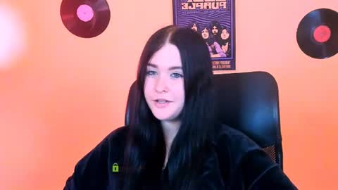 mila_snow1 online show from July 30, 1:07 pm