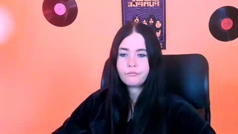 mila_snow1 online show from July 30, 2:13 pm
