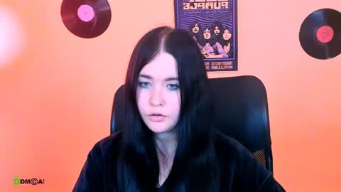 mila_snow1 online show from July 30, 3:19 pm