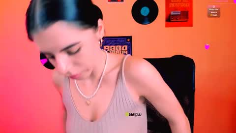 mila_snow1 online show from August 7, 9:42 am