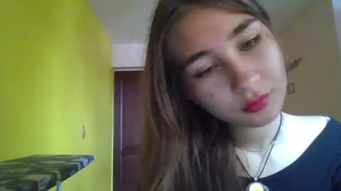mila_sweettempt online show from August 4, 8:33 am