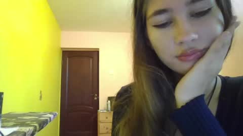 mila_sweettempt online show from August 12, 4:37 am