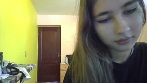 mila_sweettempt online show from August 12, 6:49 am
