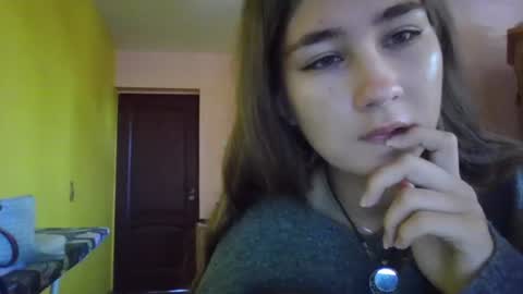 mila_sweettempt online show from August 14, 3:21 am