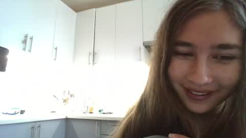 mila_sweettempt online show from August 18, 5:24 am