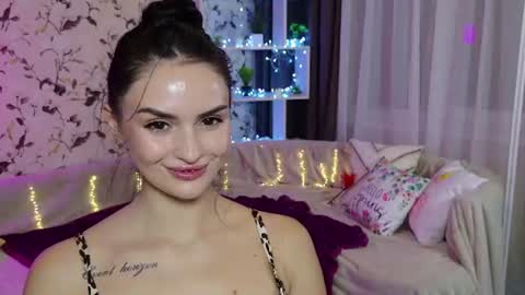 Mila online show from August 1, 1:00 am