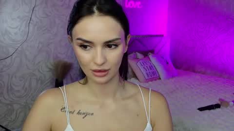 Mila online show from August 4, 4:15 pm