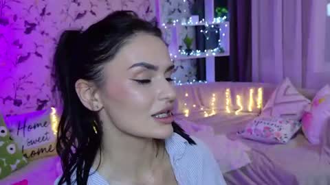 Mila online show from August 7, 10:43 pm