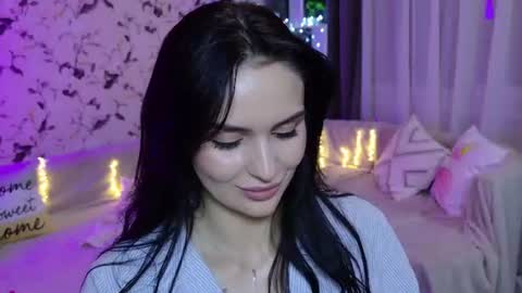 Mila online show from August 7, 11:49 pm
