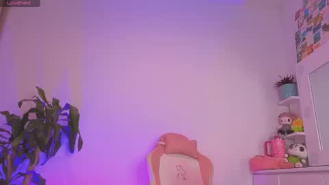 Mila online show from August 18, 1:00 am