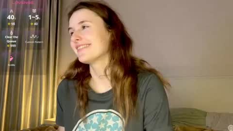 milaelin online show from July 27, 8:36 pm