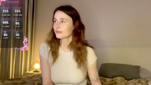 milaelin online show from July 30, 8:26 pm