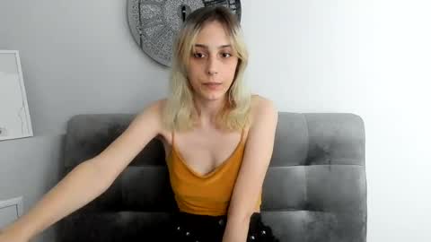 MilaGlow online show from July 4, 3:14 pm
