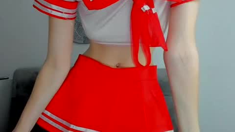 MilaGlow online show from August 3, 1:18 pm