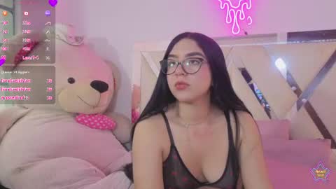 milah_tay online show from August 8, 1:44 pm