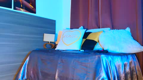 milahot23 online show from July 25, 3:27 pm
