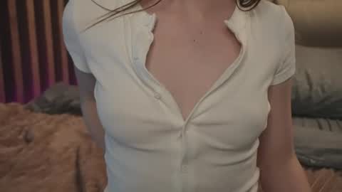 Mila online show from August 4, 8:06 pm