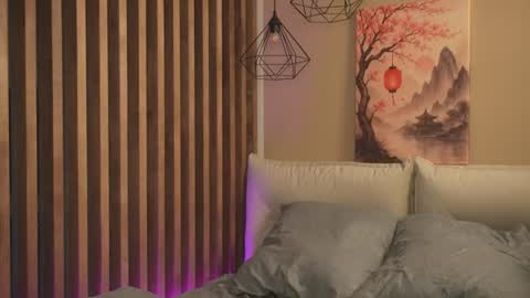 Mila online show from August 6, 3:11 pm