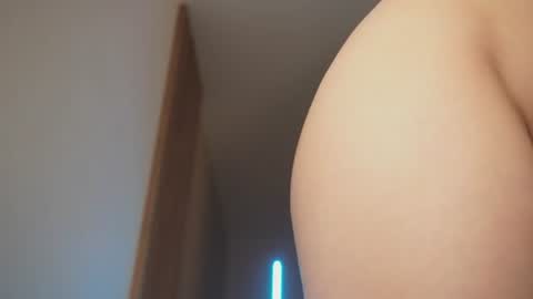 Mila online show from August 12, 8:55 pm