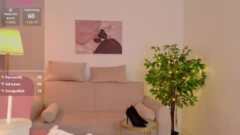 milaleoneli online show from August 15, 7:07 pm