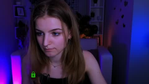 milamiuuu online show from June 22, 10:38 am