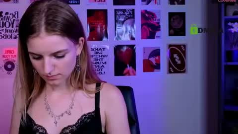 milamiuuu online show from July 13, 2:51 am