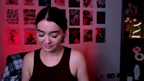 milamiuuu online show from July 23, 12:57 am