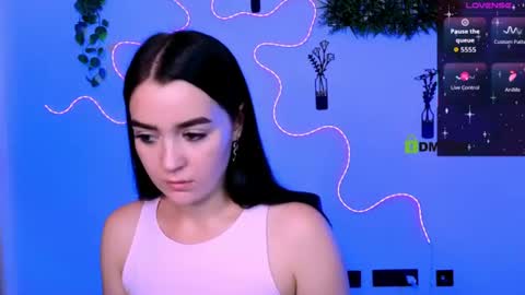 milamiuuu online show from August 4, 10:29 pm