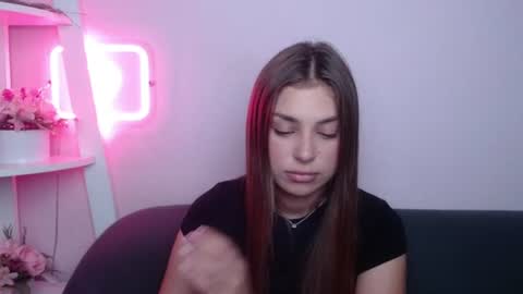 milanaangelas online show from August 3, 7:32 pm