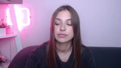 milanaangelas online show from August 8, 6:13 am