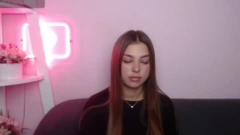 milanaangelas online show from August 14, 9:02 am