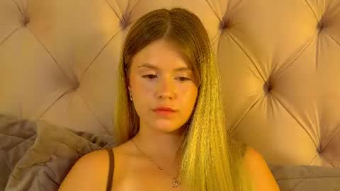 MilanaBalmain online show from August 3, 3:08 pm