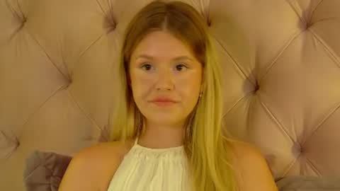 MilanaBalmain online show from August 5, 5:44 pm