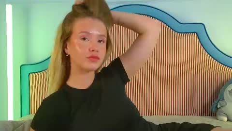 MilanaBalmain online show from August 9, 5:19 am