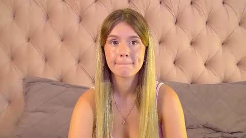 MilanaBalmain online show from August 10, 5:31 am
